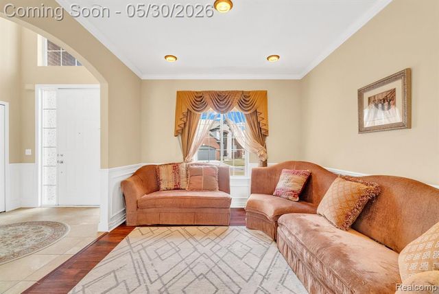 4122 Hawks Nest Road, Utica, MI 48317
