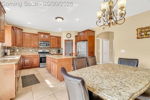 4122 Hawks Nest Road, Utica, MI 48317
