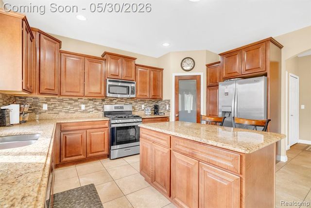 4122 Hawks Nest Road, Utica, MI 48317