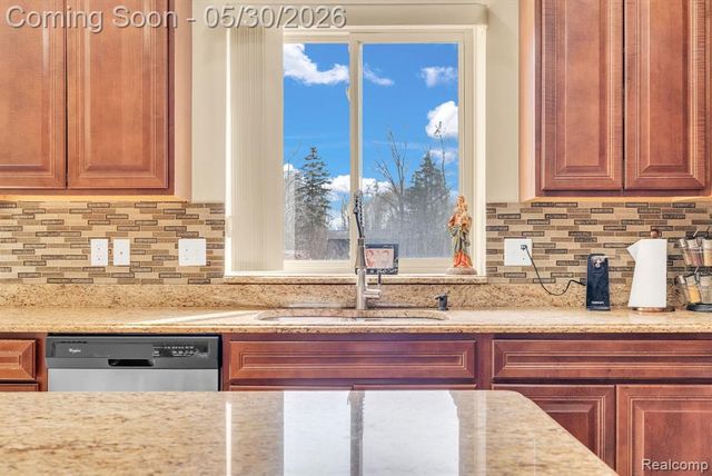 4122 Hawks Nest Road, Utica, MI 48317