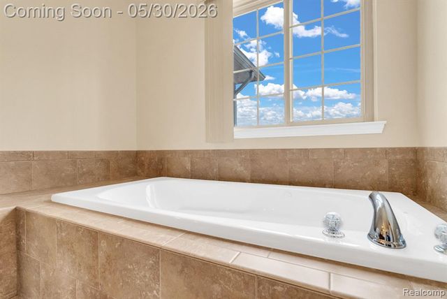 4122 Hawks Nest Road, Utica, MI 48317