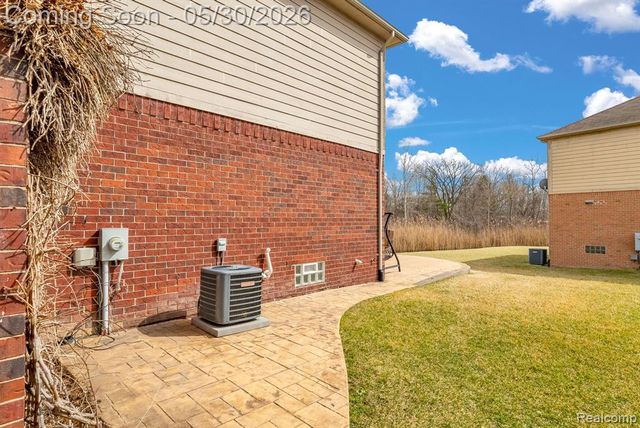 4122 Hawks Nest Road, Utica, MI 48317