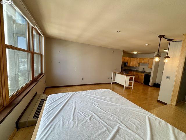 1134 Sw JEFFERSON St 503, Portland, OR 97201