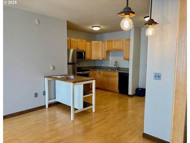 1134 Sw JEFFERSON St 503, Portland, OR 97201
