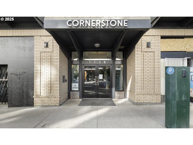 1134 Sw JEFFERSON St 503, Portland, OR 97201