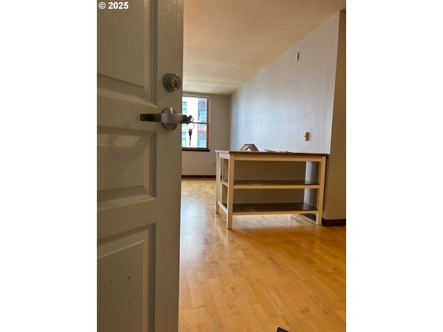 1134 Sw JEFFERSON St 503, Portland, OR 97201