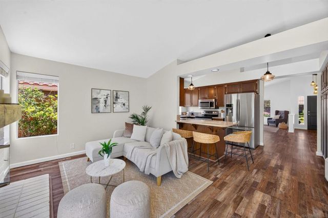 2110 Shadetree, Escondido, CA 92029