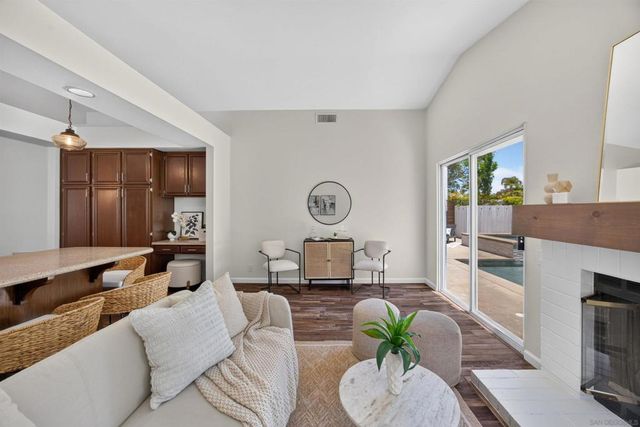 2110 Shadetree, Escondido, CA 92029