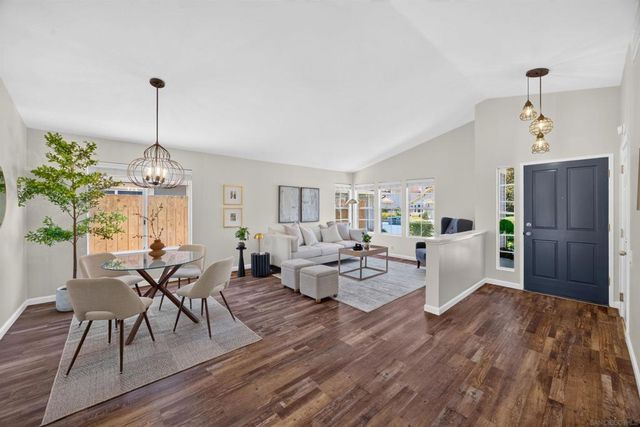 2110 Shadetree, Escondido, CA 92029