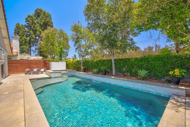 2110 Shadetree, Escondido, CA 92029