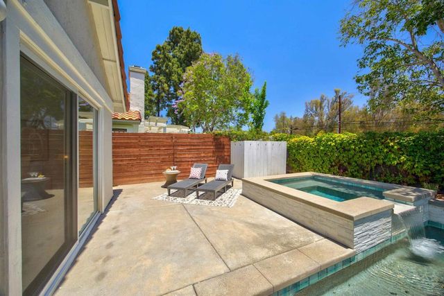 2110 Shadetree, Escondido, CA 92029