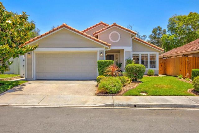 2110 Shadetree, Escondido, CA 92029