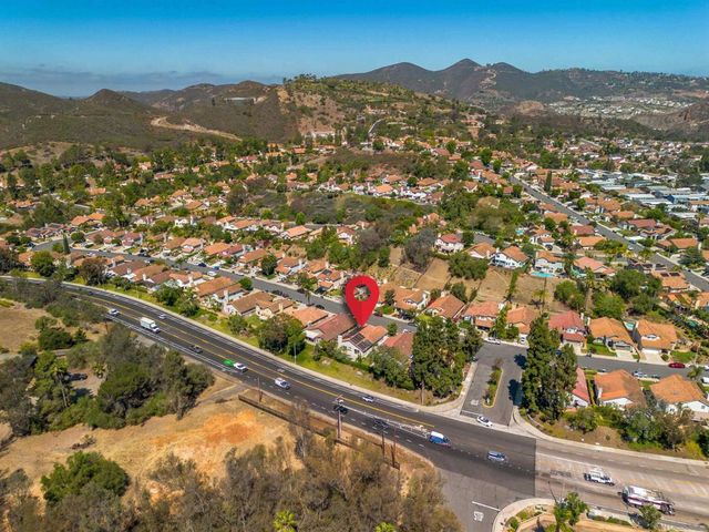 2110 Shadetree, Escondido, CA 92029