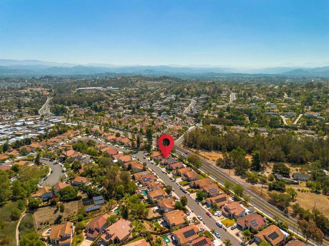 2110 Shadetree, Escondido, CA 92029