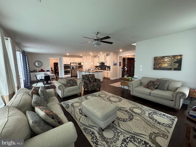 13811 HEBRON LN, Upper Marlboro, MD 20774