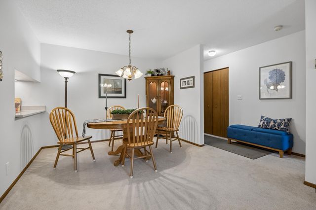 35 Nathan Lane N 303, Plymouth, MN 55441