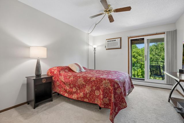35 Nathan Lane N 303, Plymouth, MN 55441
