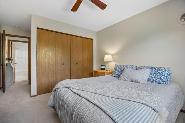 35 Nathan Lane N 303, Plymouth, MN 55441