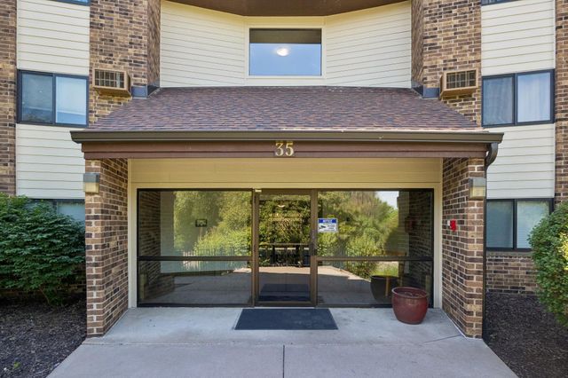 35 Nathan Lane N 303, Plymouth, MN 55441