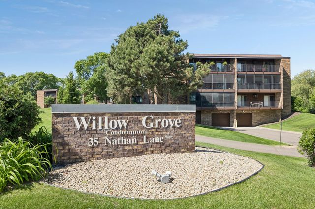 35 Nathan Lane N 303, Plymouth, MN 55441