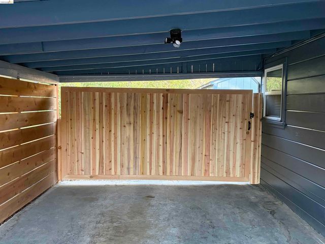 696 Shaws Flat Rd, Sonora, CA 95370