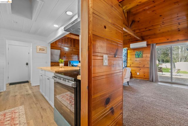 696 Shaws Flat Rd, Sonora, CA 95370