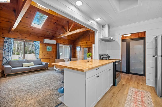 696 Shaws Flat Rd, Sonora, CA 95370