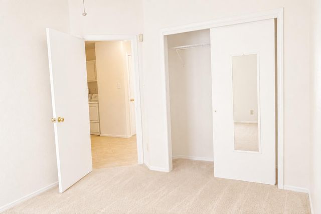 7728 San Augustine Street NW, Albuquerque, NM 87120