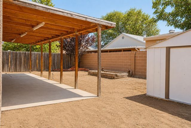 7728 San Augustine Street NW, Albuquerque, NM 87120
