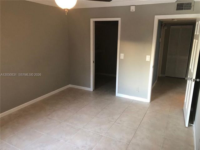 10717 Cleary Blvd 202, Plantation, FL 33324