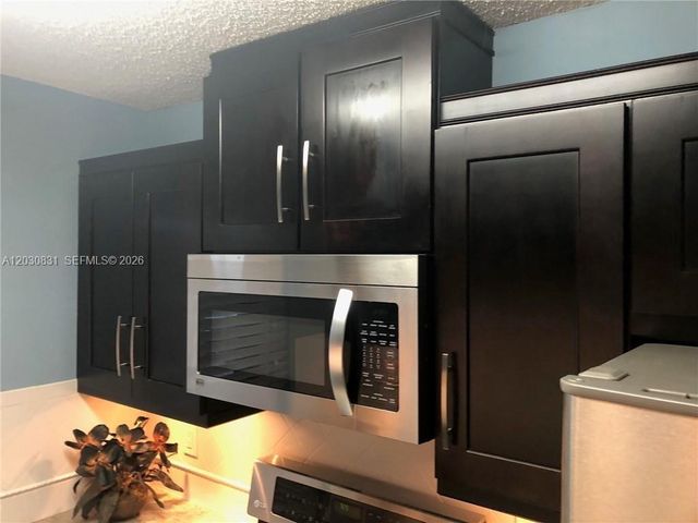 10717 Cleary Blvd 202, Plantation, FL 33324