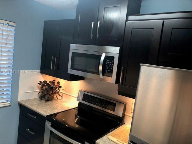 10717 Cleary Blvd 202, Plantation, FL 33324