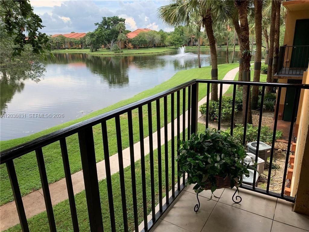 10717 Cleary Blvd 202, Plantation, FL 33324