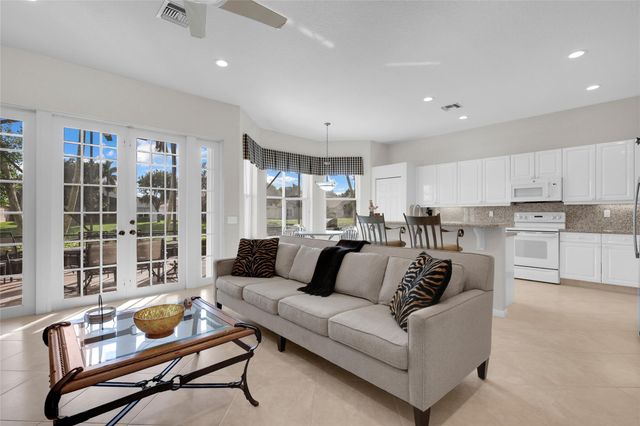 7398 Kahana Dr, Boynton Beach, FL 33437