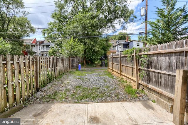 1622 MARKET ST, Harrisburg, PA 17103