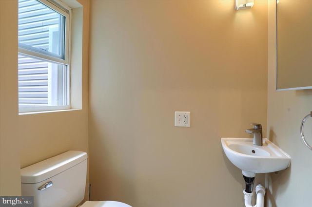 1622 MARKET ST, Harrisburg, PA 17103