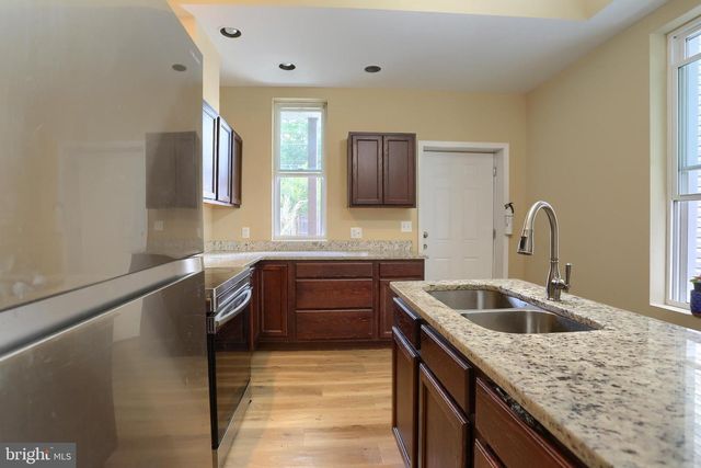 1622 MARKET ST, Harrisburg, PA 17103