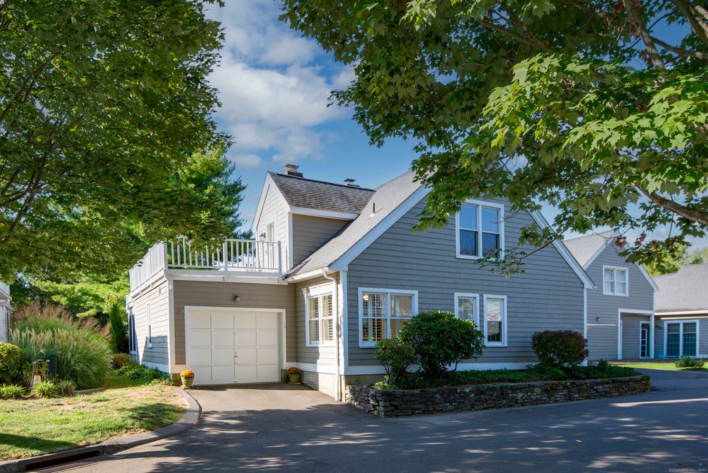 12 Paddock Lane 12, Guilford, CT 06437