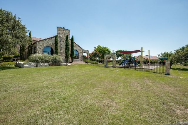318 IRON HL, New Braunfels, TX 78132