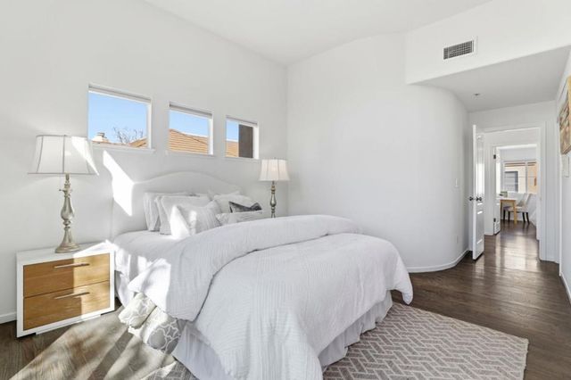 992 Alpine Terrace 6, Sunnyvale, CA 94086