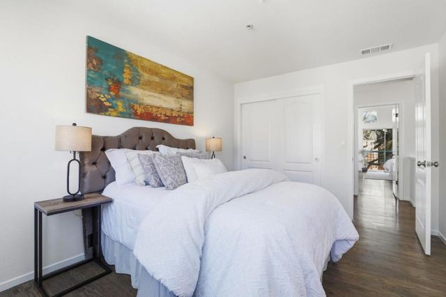 992 Alpine Terrace 6, Sunnyvale, CA 94086