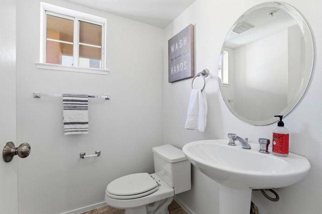 992 Alpine Terrace 6, Sunnyvale, CA 94086