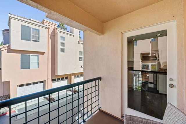 992 Alpine Terrace 6, Sunnyvale, CA 94086