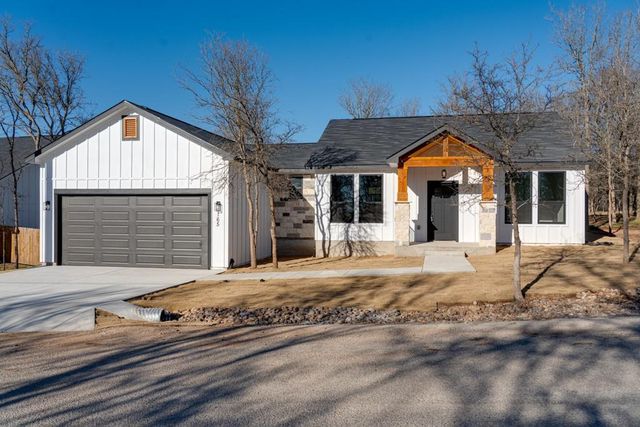 165 Nuuanu LN, Bastrop, TX 78602