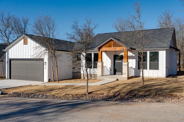 165 Nuuanu LN, Bastrop, TX 78602