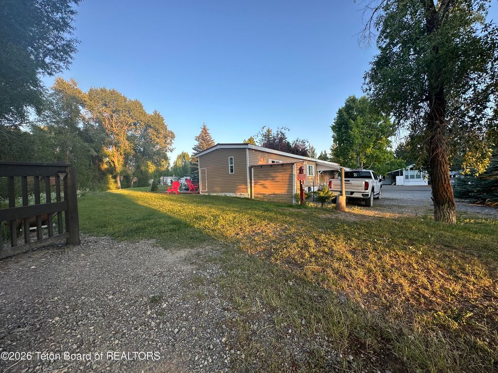 433 SADDLEMAN Drive, Star Valley Ranch, WY 83127 photo 3