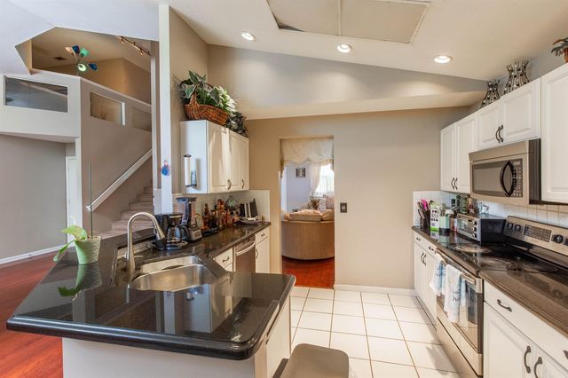 15157 Oak Chase Court, Wellington, FL 33414