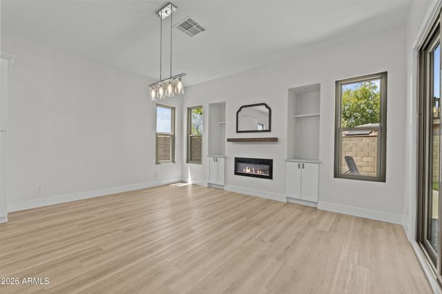 21702 N 67th Lane, Glendale, AZ 85308