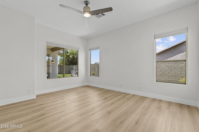 21702 N 67th Lane, Glendale, AZ 85308