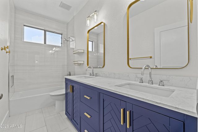 21702 N 67th Lane, Glendale, AZ 85308